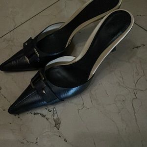 Gucci open heal shoes